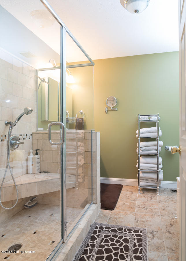 3072 University Road Louisville, KY 40206 - Photo 6 of 45 Master bath