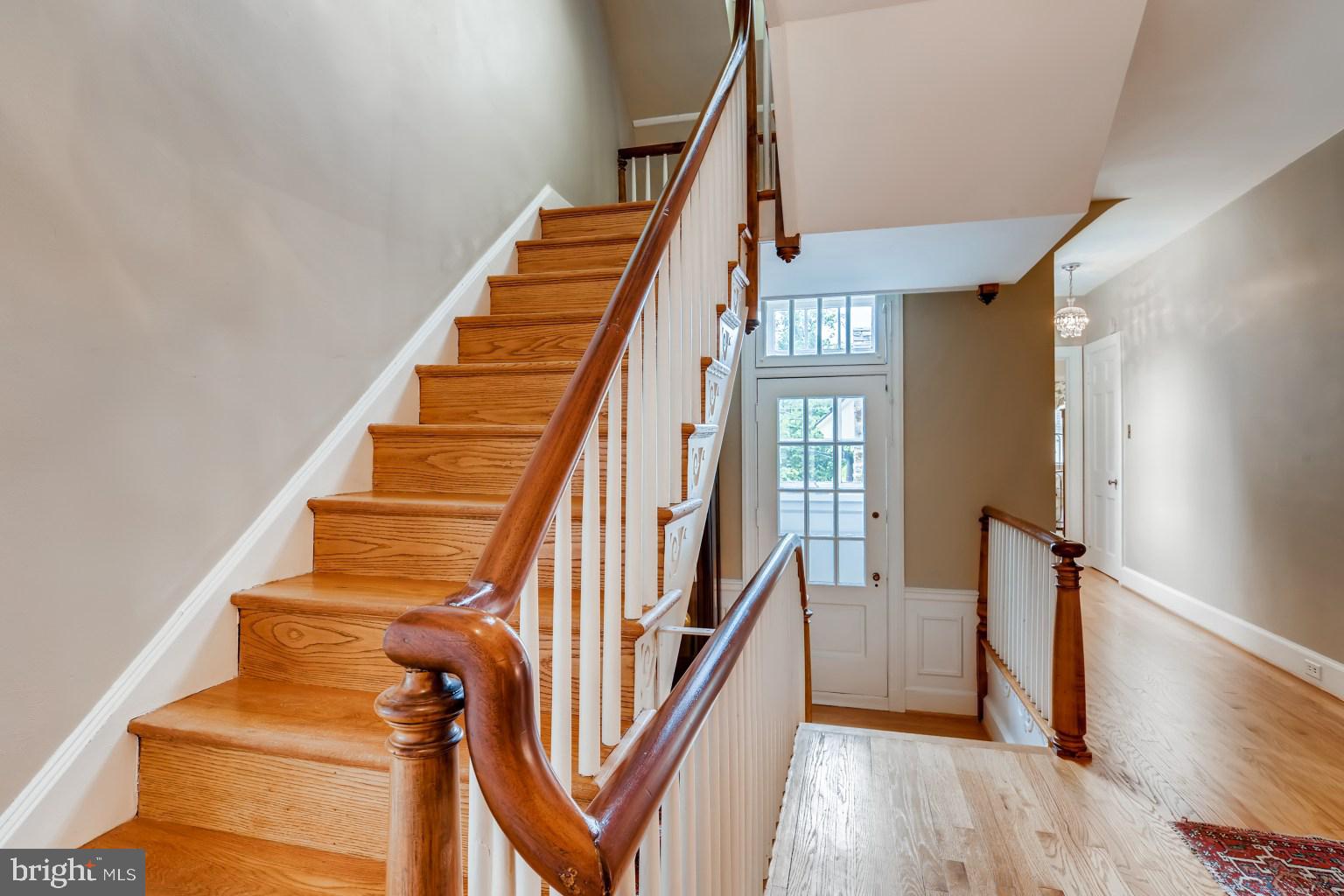 5304 Springlake Way Baltimore, MD 21212 - Photo 14 of 30 Landing