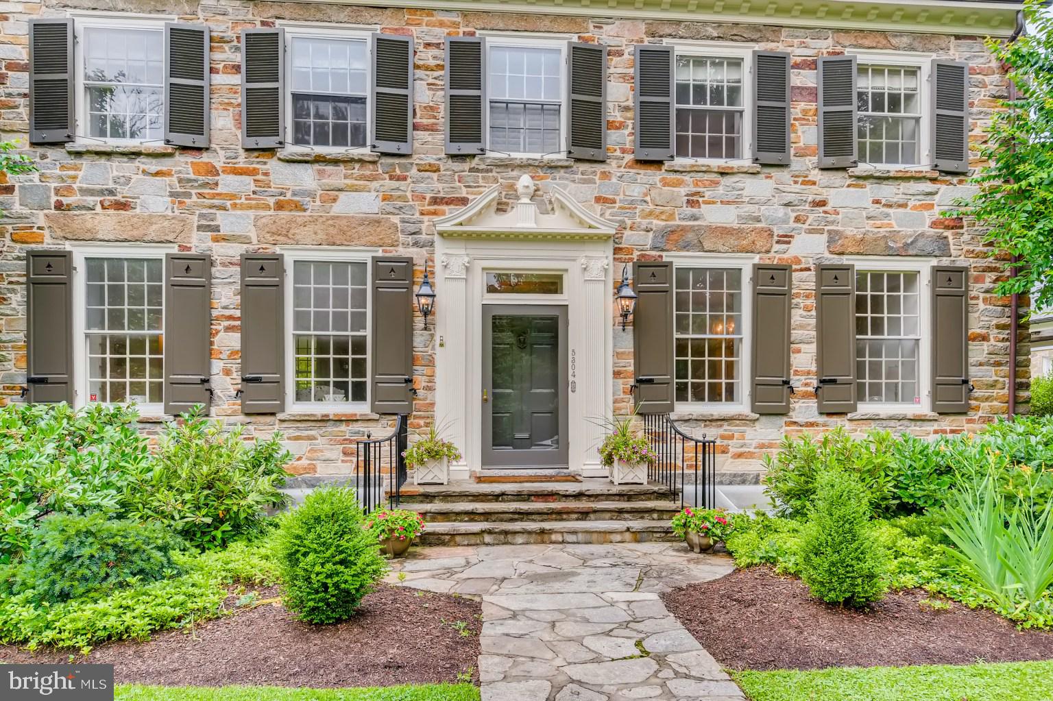 5304 Springlake Way Baltimore, MD 21212 - Photo 3 of 30