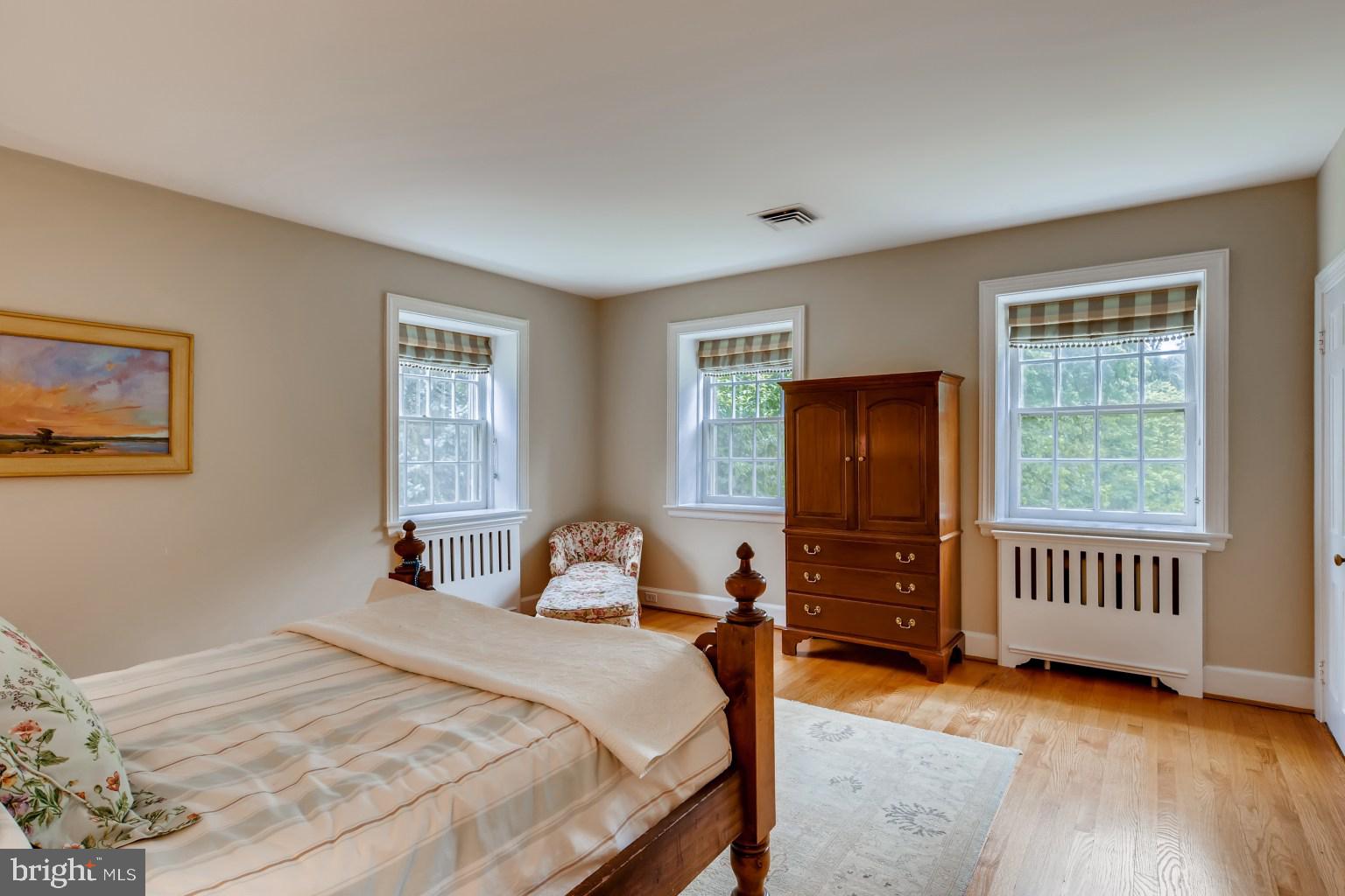 5304 Springlake Way Baltimore, MD 21212 - Photo 23 of 30 3nd Level Bedroom