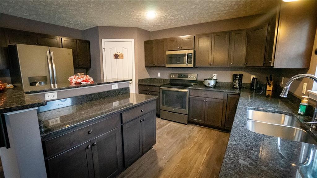 1152 Slippery Rock Road Grove City, PA 16127 - Photo 10 of 25 Gallery Image 10