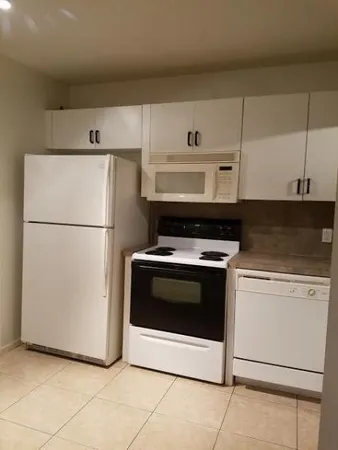 $1,900 | 3490 Briar Bay Boulevard, Unit 104, West Palm Beach, FL 33411