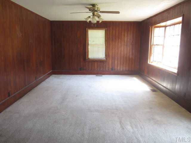 905 Cross Link Road Raleigh, NC 27610 - Photo 2 of 10