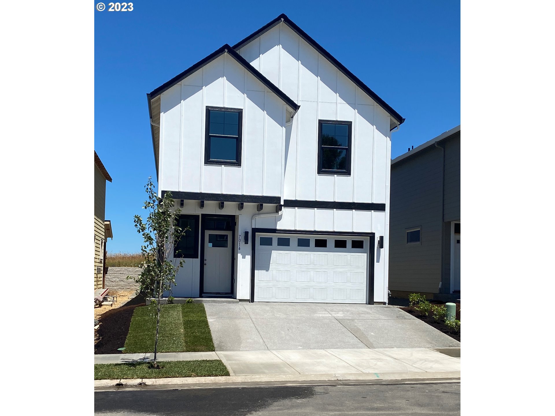 7014 North Madison Circle Ridgefield, WA 98642 - Photo 1 of 1 a house view with a outdoor space