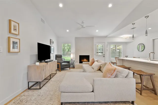 $639,000 | 2611 Coatbridge Drive, Austin, TX 78745