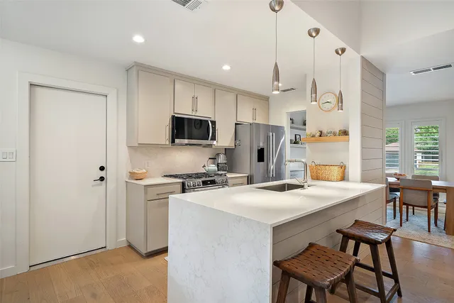 $639,000 | 2611 Coatbridge Drive, Austin, TX 78745