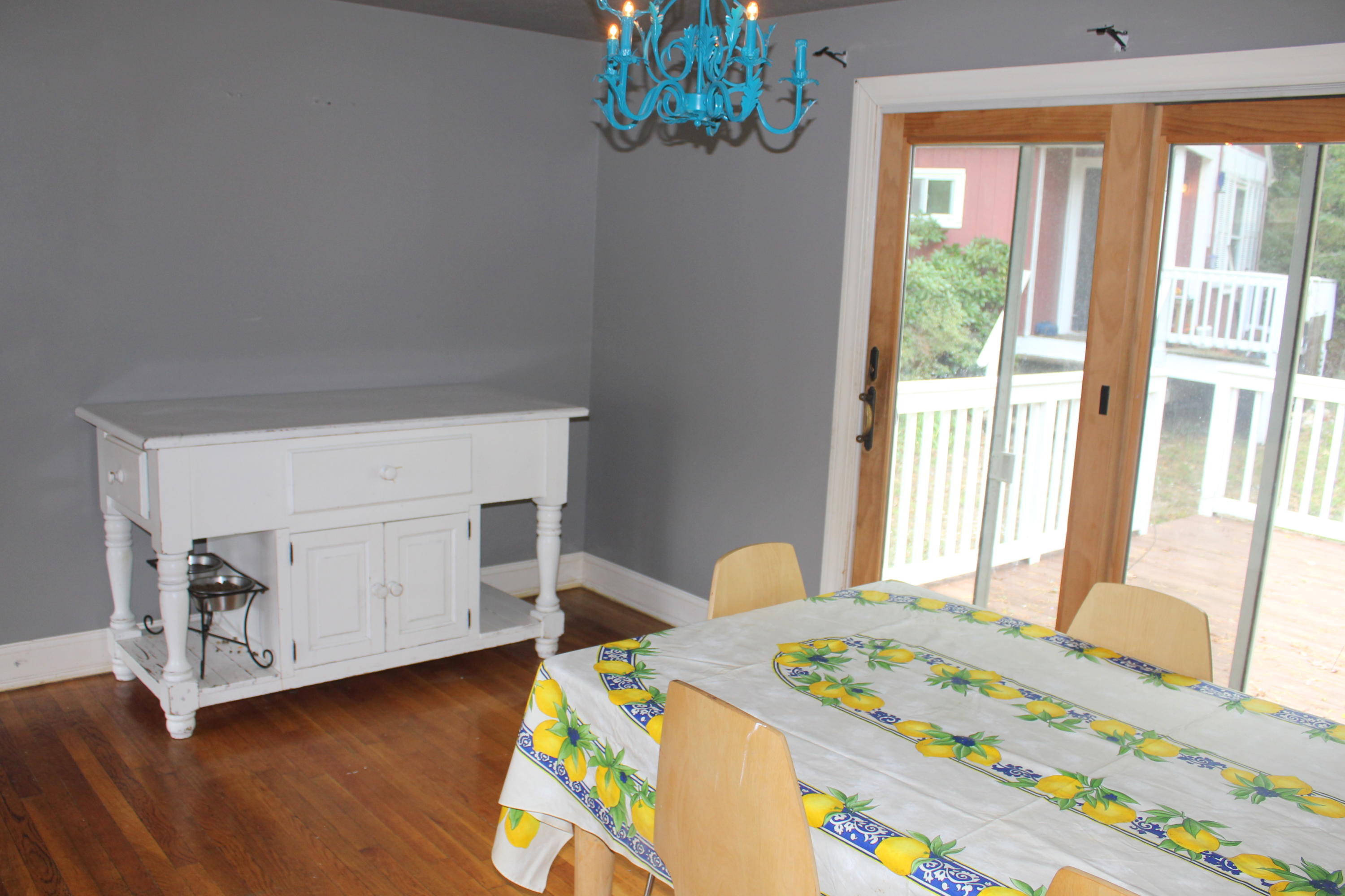 128 Turtleback Road Marstons Mills, MA 02648 - Photo 5 of 20 a bedroom with a bed and a window
