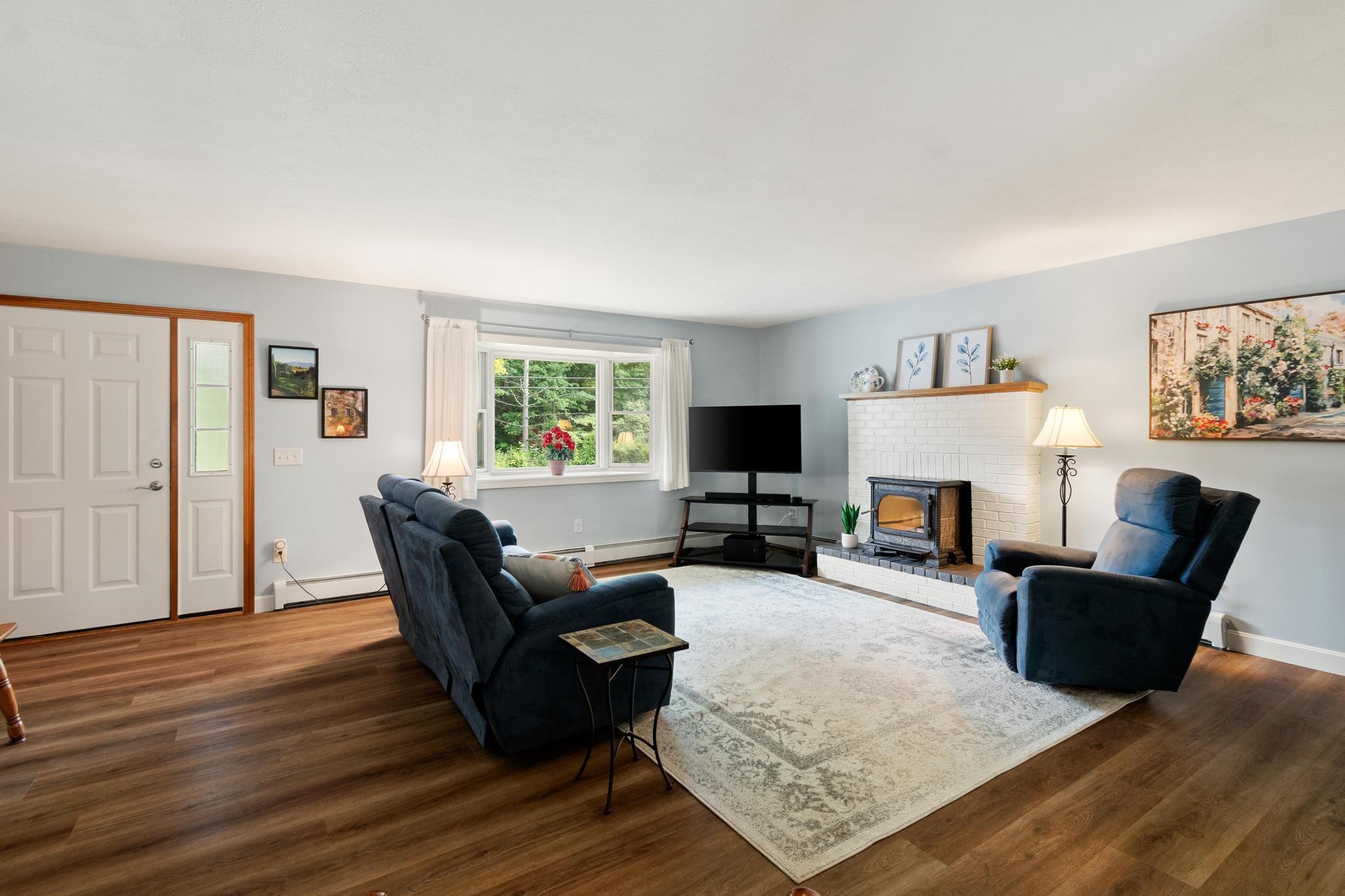 428 Clay Point Road Colchester, VT 05446 - Photo 2 of 48 Gallery Image 2