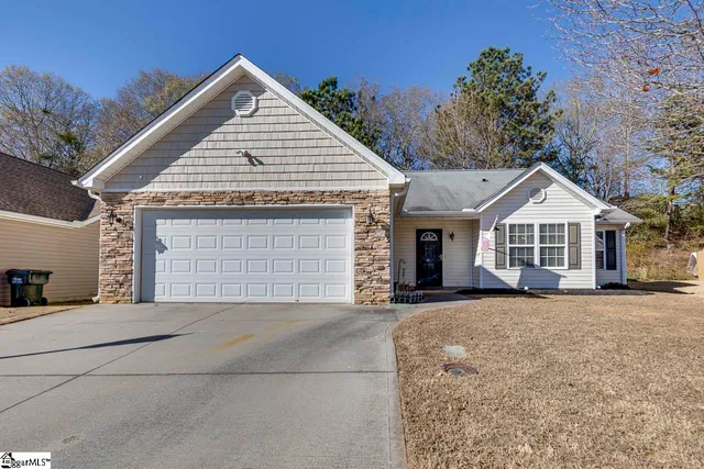 $299,900 | 211 Cassidy Court, Simpsonville, SC 29680