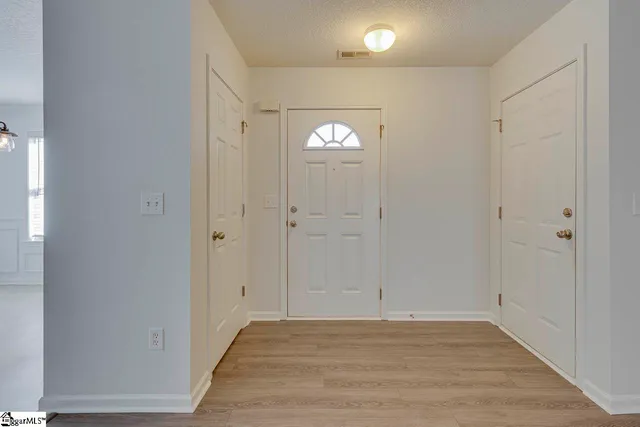 $299,900 | 211 Cassidy Court, Simpsonville, SC 29680