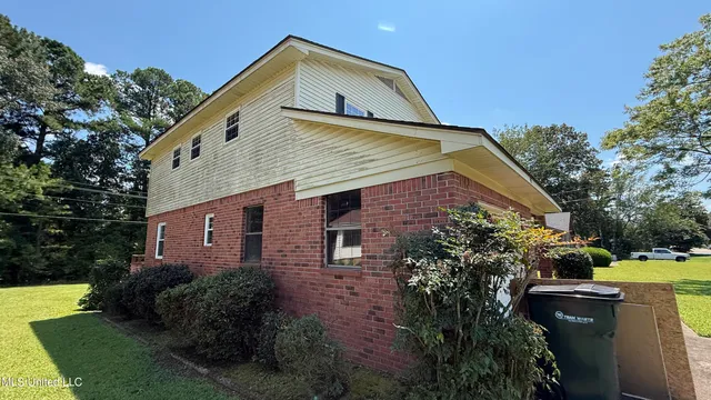 $199,900 | 595 Swaney Drive, Holly Springs, MS 38635