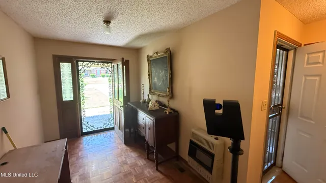 $199,900 | 595 Swaney Drive, Holly Springs, MS 38635