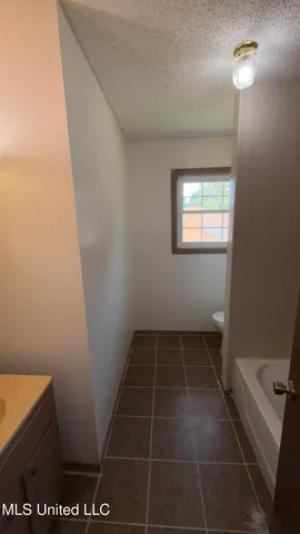 $199,900 | 595 Swaney Drive, Holly Springs, MS 38635