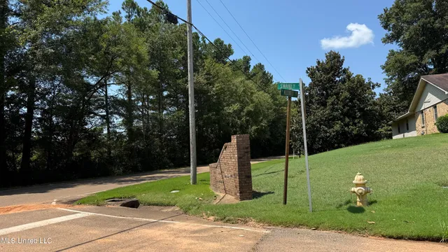 $199,900 | 595 Swaney Drive, Holly Springs, MS 38635