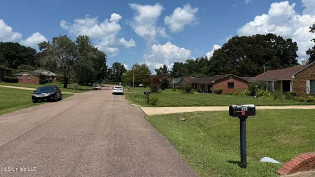 $199,900 | 595 Swaney Drive, Holly Springs, MS 38635