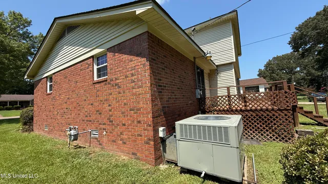 $199,900 | 595 Swaney Drive, Holly Springs, MS 38635