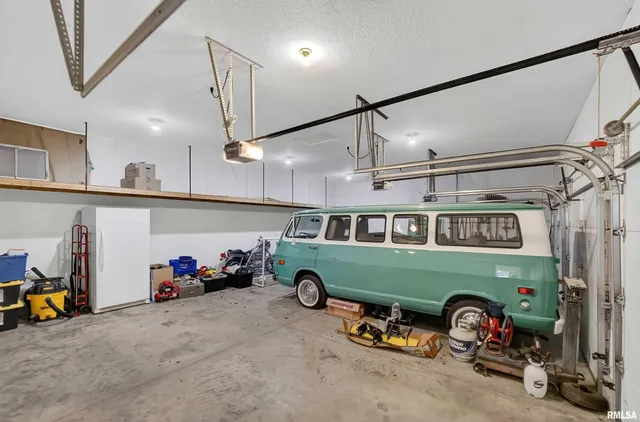 $675,000 | 20830 270th Street, Eldridge, IA 52748