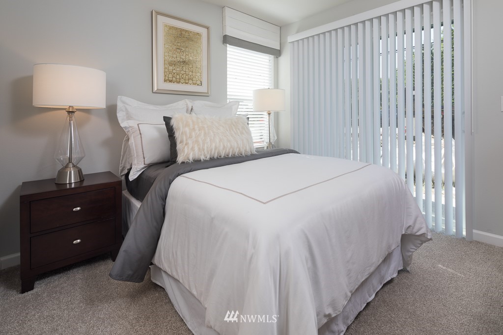8214 South 132nd Street Seattle, WA 98178 - Photo 10 of 15