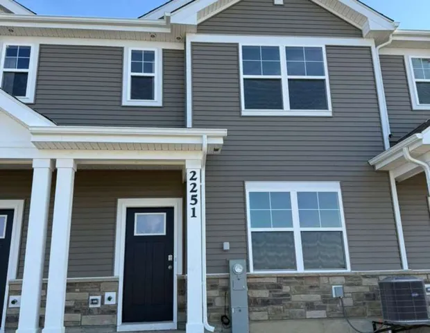 $2,600 | 2251 Riesling Road, Oswego, IL 60543