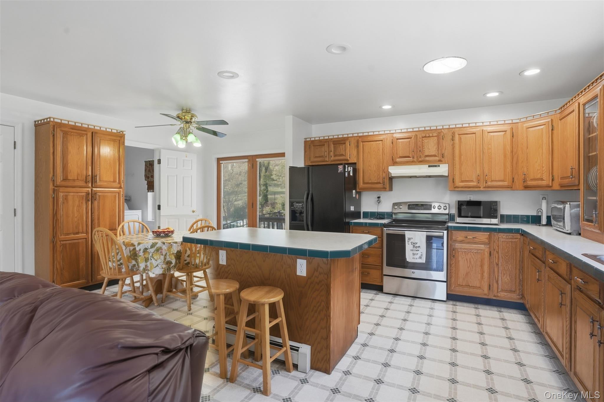 299 Diddell Road Poughkeepsie, NY 12603 - Photo 8 of 31