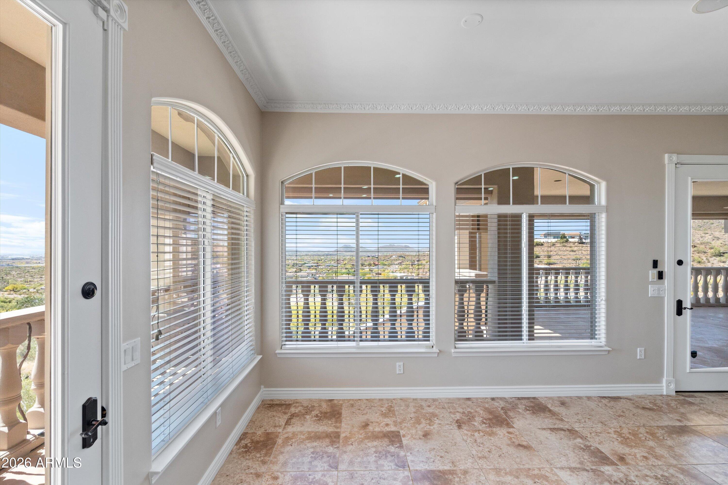 619 East Briles Road Phoenix, AZ 85085 - Photo 25 of 107 025-Breakfast Area