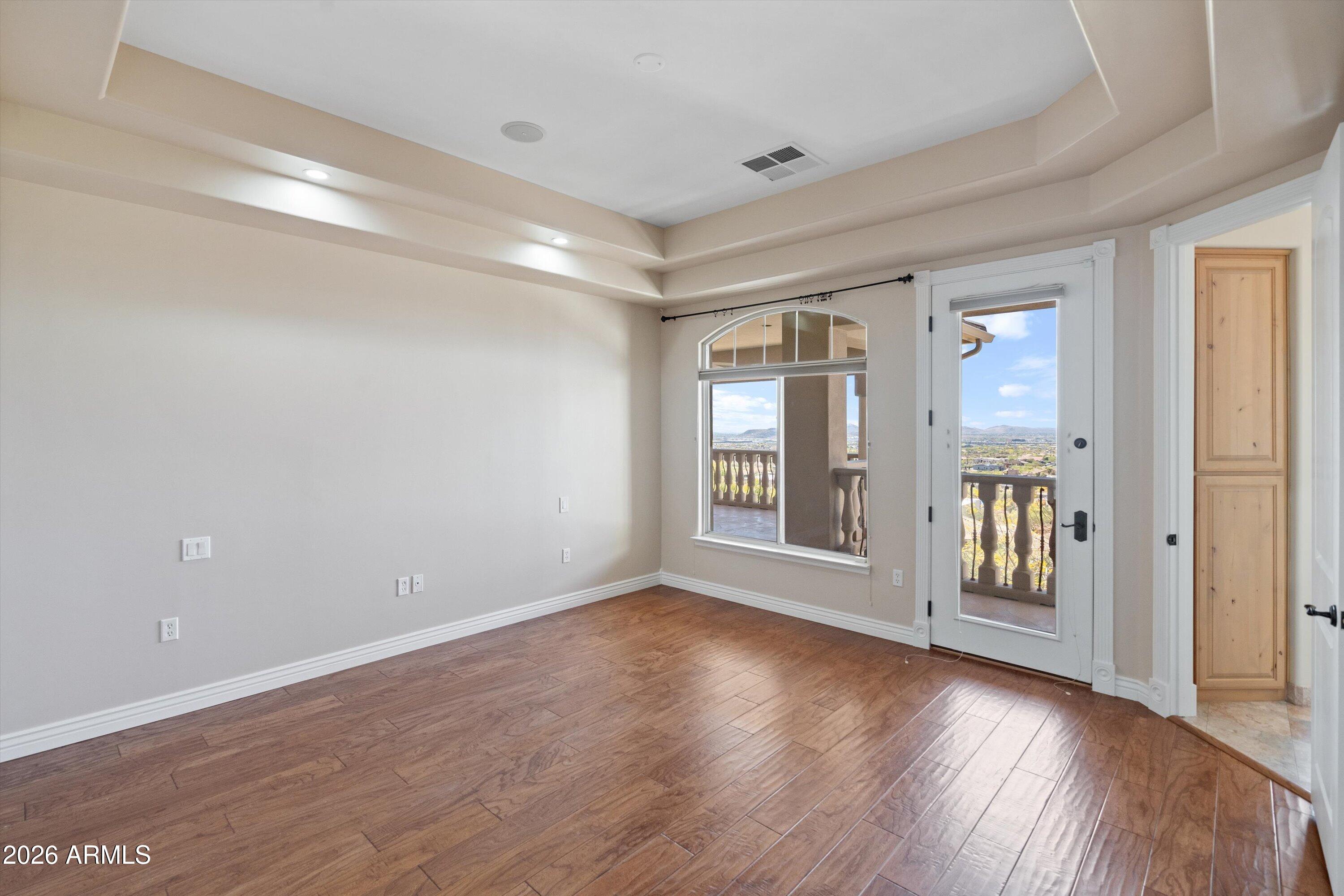 619 East Briles Road Phoenix, AZ 85085 - Photo 32 of 106 033-Primary Suite