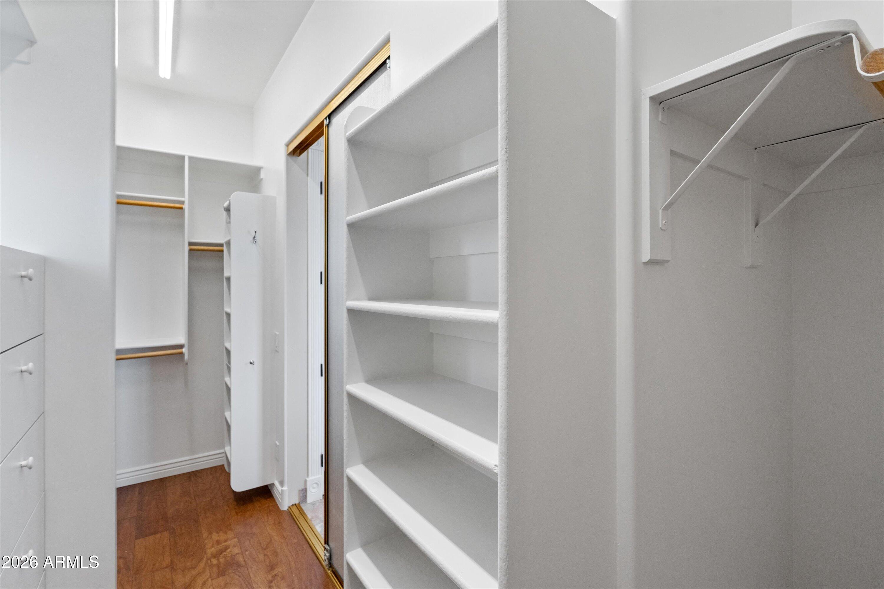 619 East Briles Road Phoenix, AZ 85085 - Photo 37 of 106 038-Primary Closet