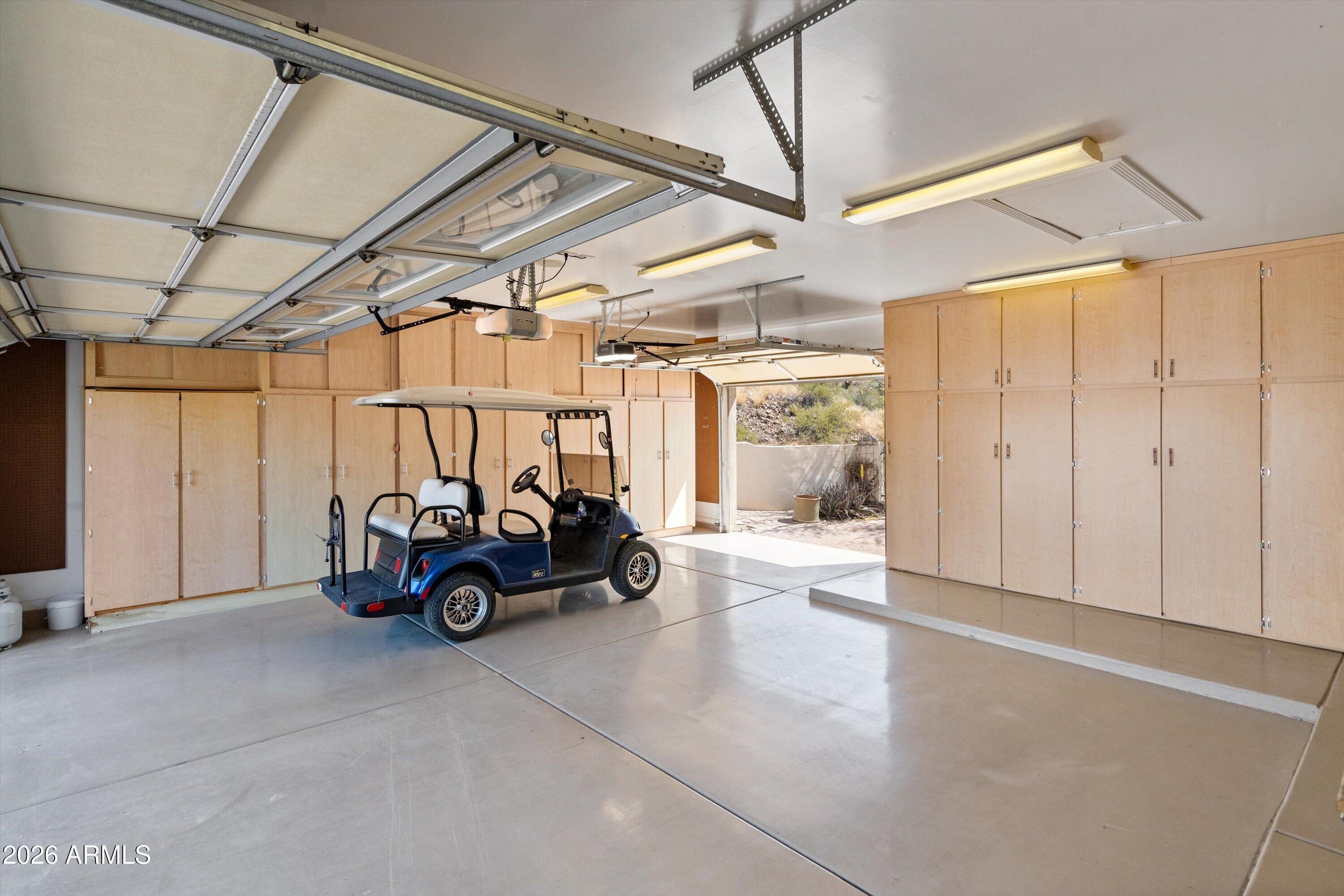 619 East Briles Road Phoenix, AZ 85085 - Photo 48 of 106 049-Garage