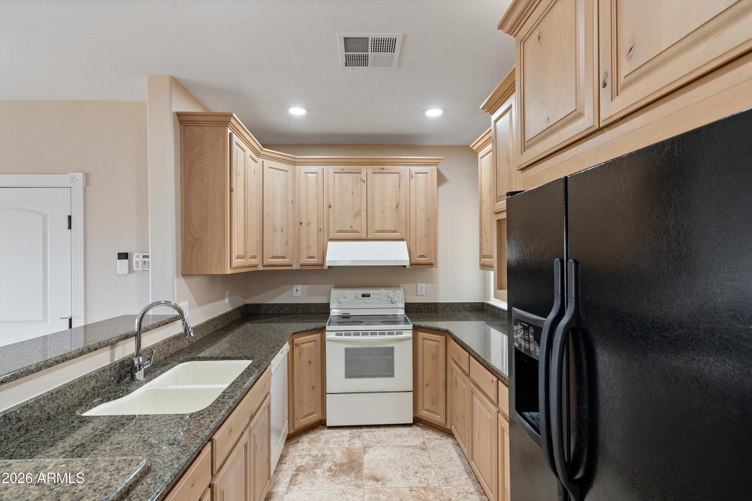 619 East Briles Road Phoenix, AZ 85085 - Photo 63 of 107 063-Lower Unit Kitchen