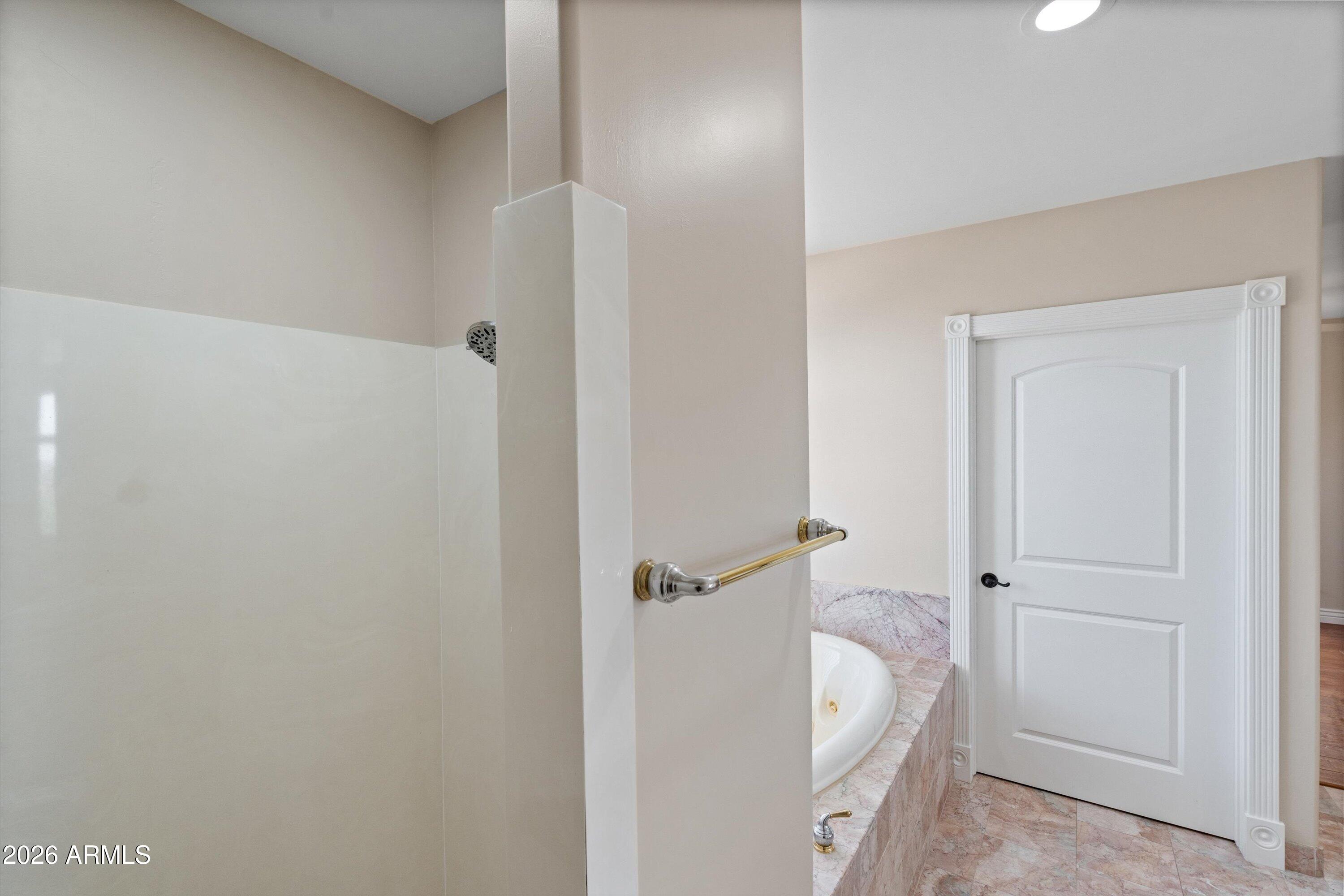 619 East Briles Road Phoenix, AZ 85085 - Photo 79 of 106 080-Lower Unit Primary Bath