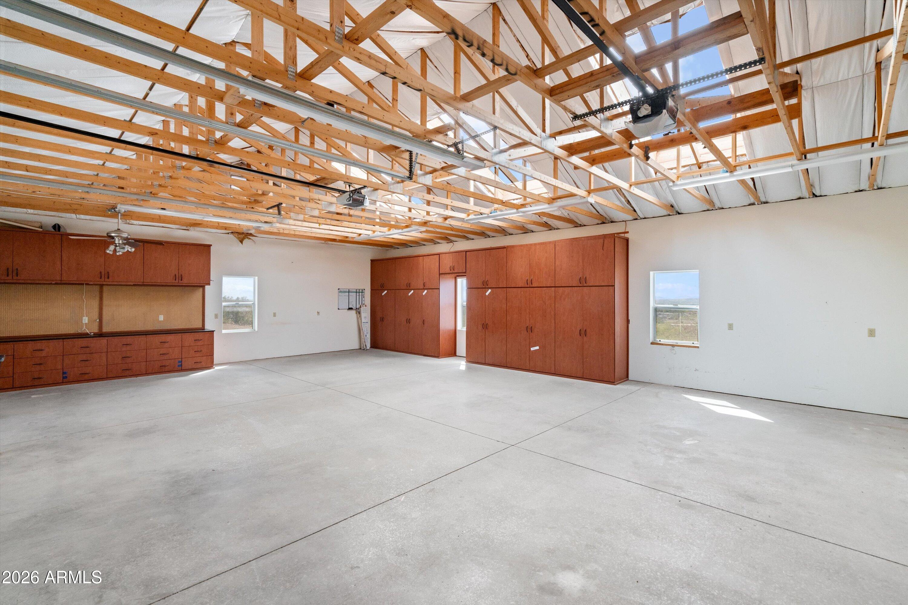 619 East Briles Road Phoenix, AZ 85085 - Photo 94 of 106 095-Workshop_Garage