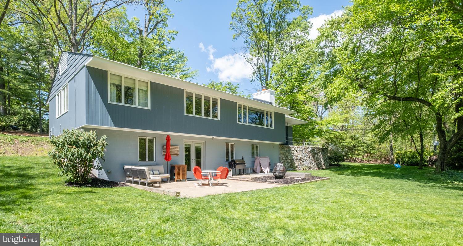 3413 Annandale Road Annandale, VA 22003 - Photo 4 of 31