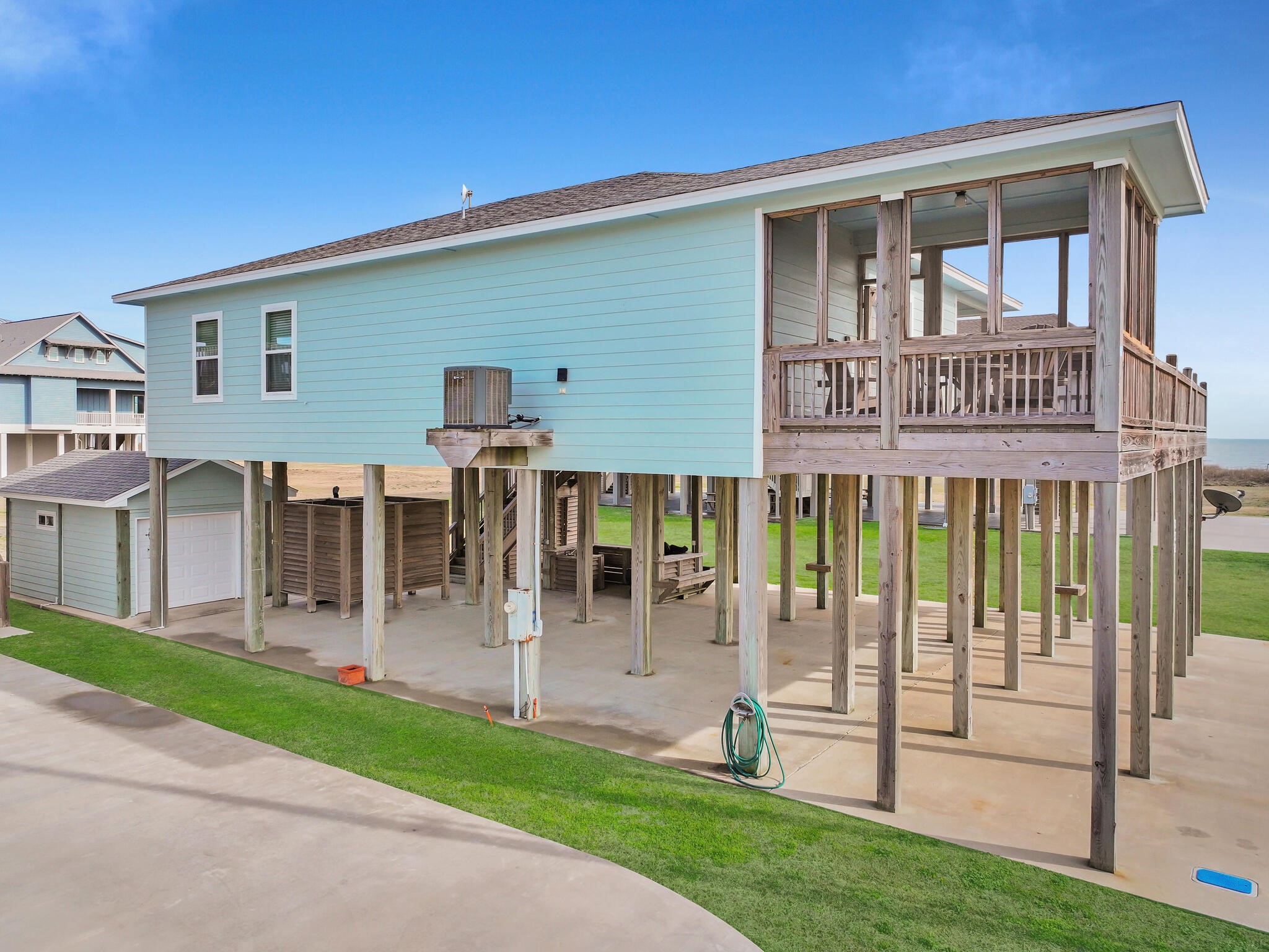 832 South East Road Crystal Beach, TX 77650 - Photo 13 of 50