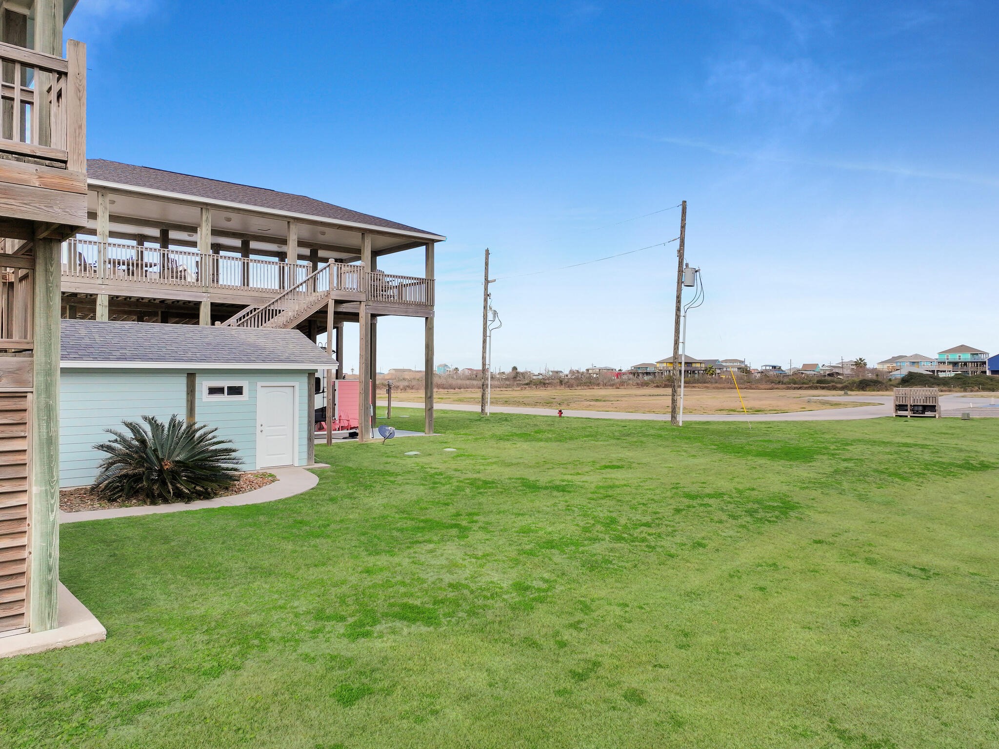 832 South East Road Crystal Beach, TX 77650 - Photo 14 of 50
