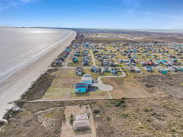 $489,000 | 832 South East Road, Crystal Beach, TX 77650