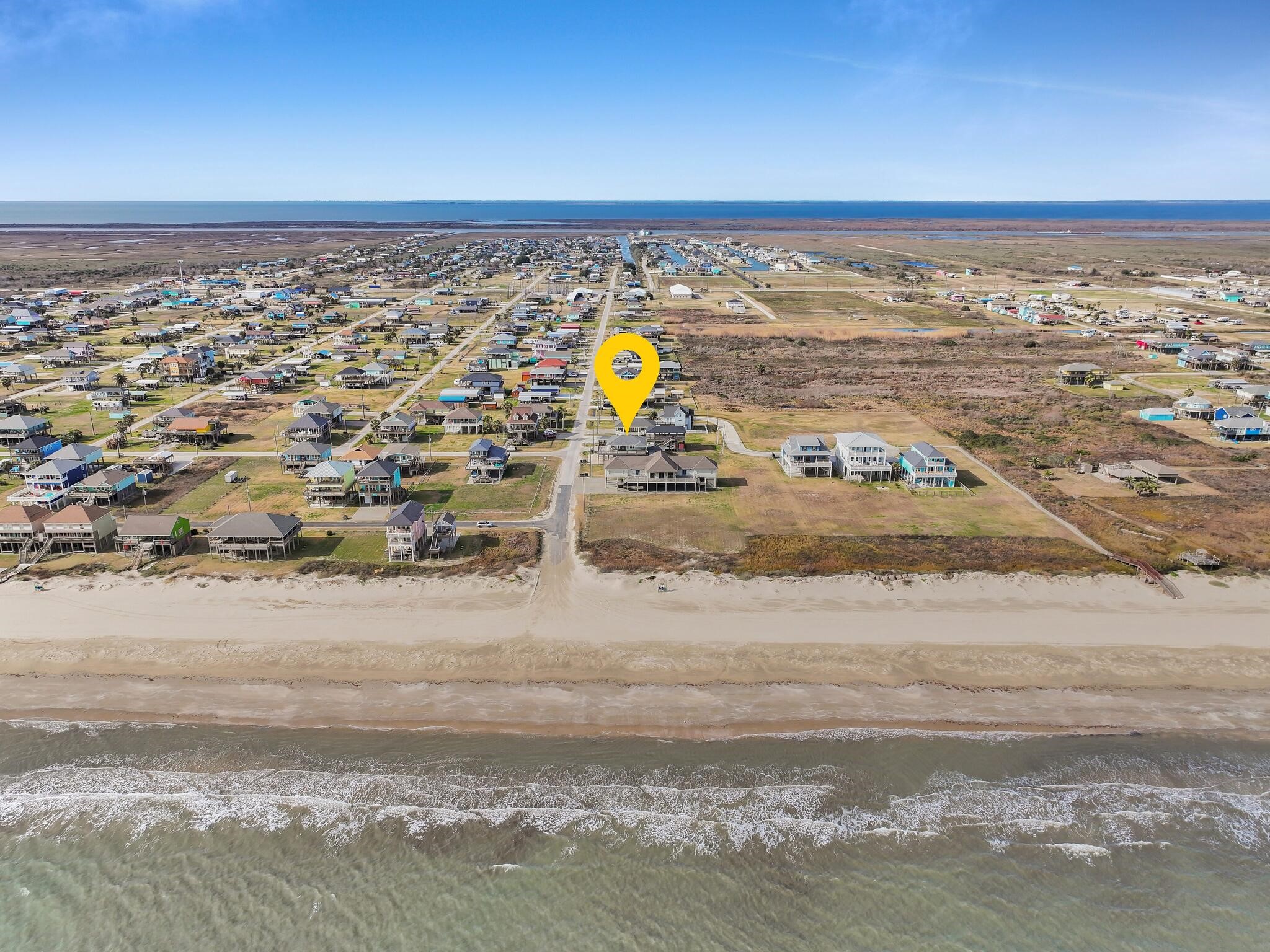 832 South East Road Crystal Beach, TX 77650 - Photo 5 of 50