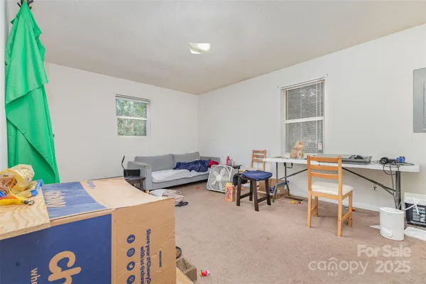 $540,000 | 2081 North Whisnant Avenue, Newton, NC 28658