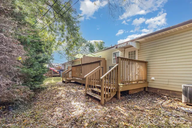 $569,000 | 2075 North Whisnant Avenue, Newton, NC 28658