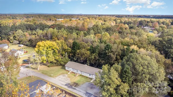 $540,000 | 2081 North Whisnant Avenue, Newton, NC 28658