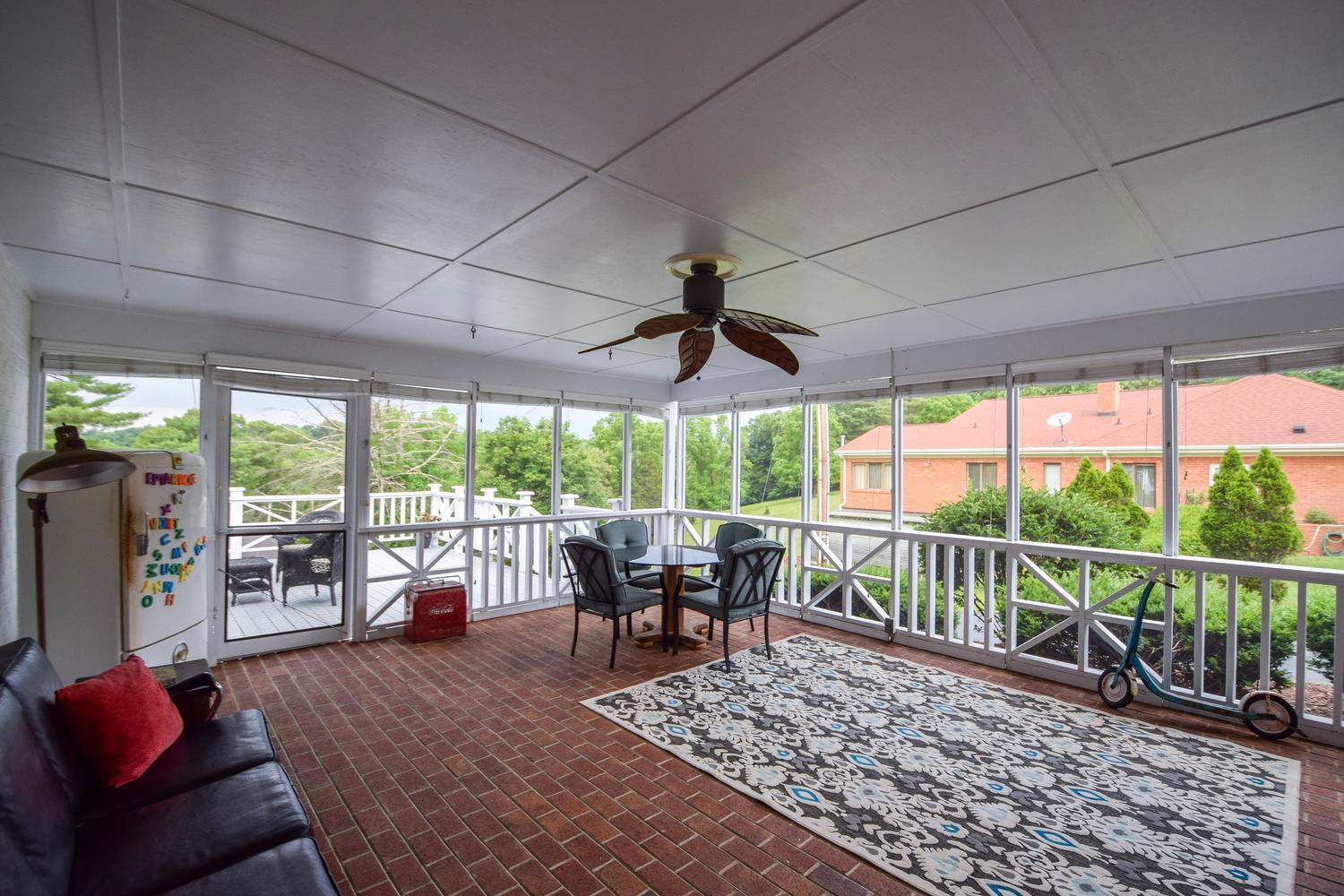 4015 Winding Way Road Southwest Roanoke, VA 24018 - Photo 21 of 33 20