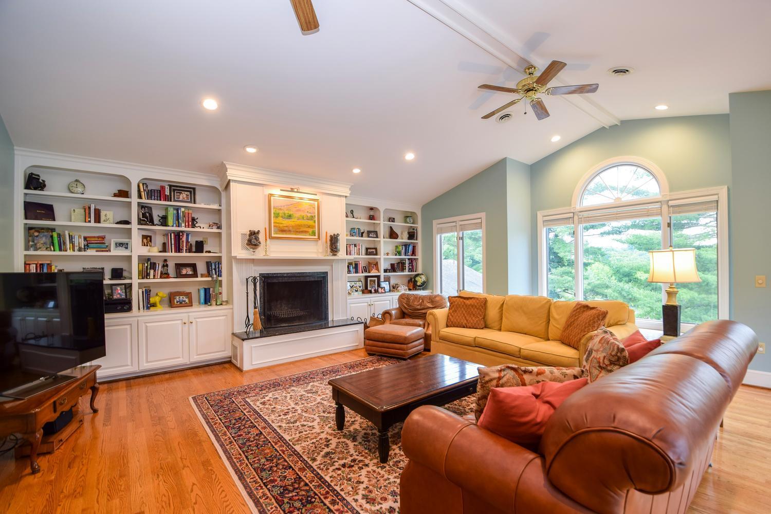 4015 Winding Way Road Southwest Roanoke, VA 24018 - Photo 5 of 33 4