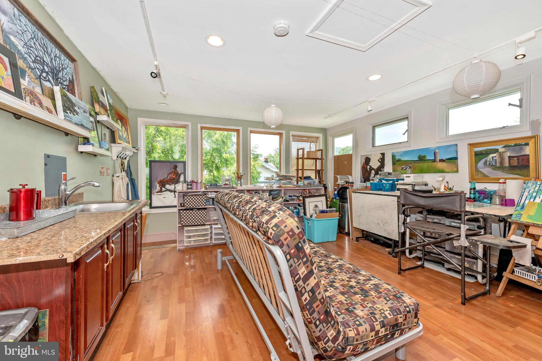 3718 Kanawha Avenue Point of Rocks, MD 21777 - Photo 35 of 48