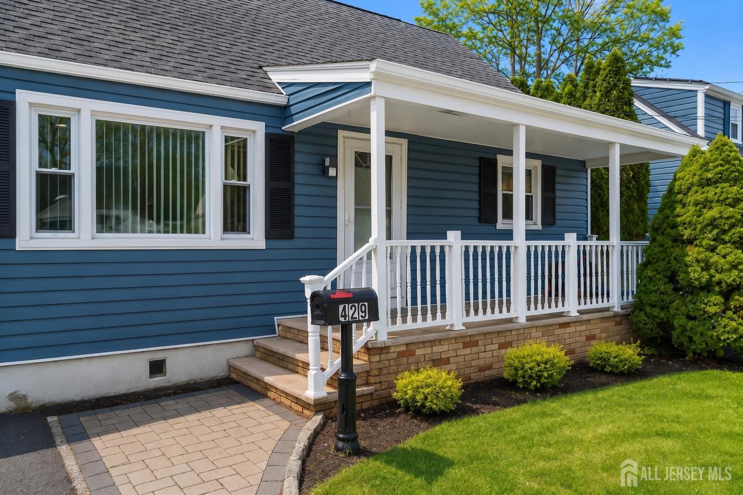 429 1st Street Middlesex, NJ 08846 - Photo 4 of 29