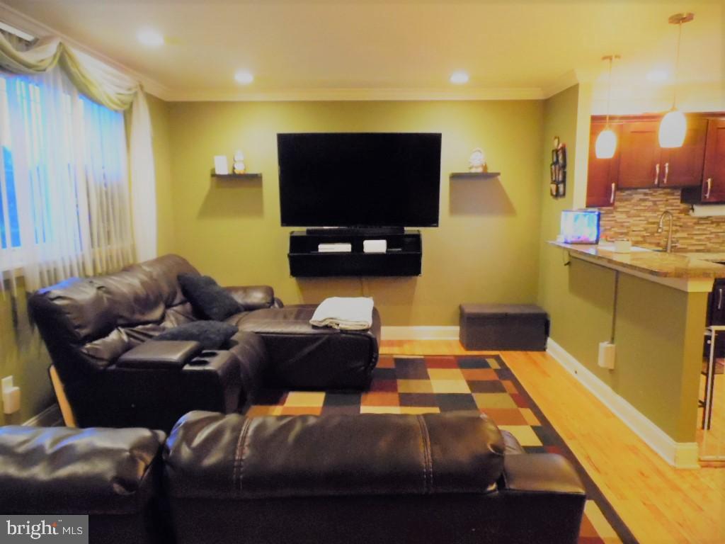 10222 East Keswick Road Philadelphia, PA 19114 - Photo 11 of 43