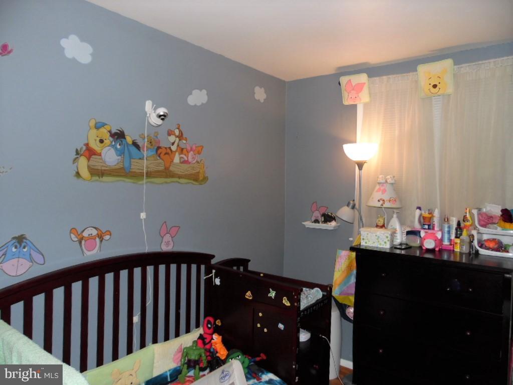 10222 East Keswick Road Philadelphia, PA 19114 - Photo 19 of 43