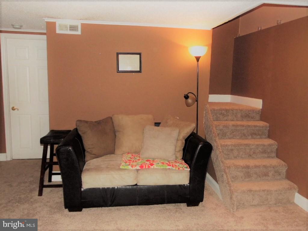 10222 East Keswick Road Philadelphia, PA 19114 - Photo 33 of 43