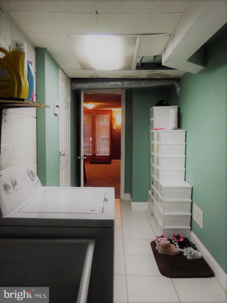 10222 East Keswick Road Philadelphia, PA 19114 - Photo 40 of 43