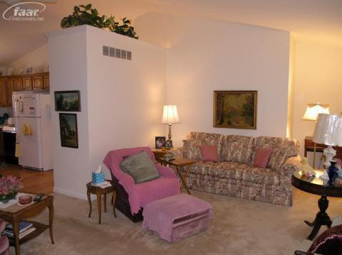 3041 South Genesee Road Burton, MI 48519 - Photo 10 of 21 20342981-9.JPG