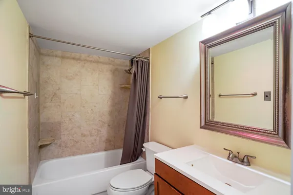 $1,700 | 1301 20th Street Northwest, Unit 501, Washington, DC 20036