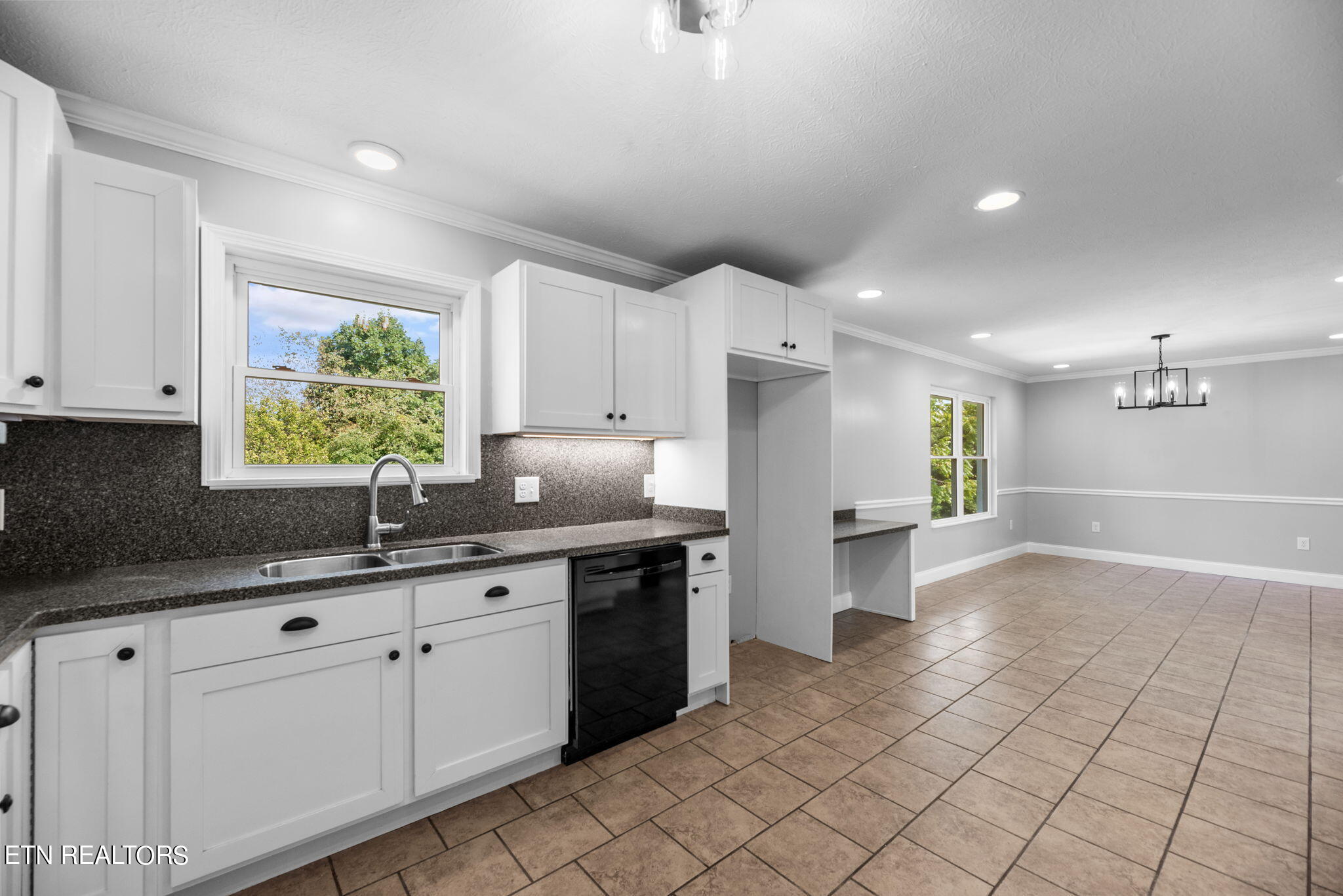 115 Shaw Road Clinton, TN 37716 - Photo 8 of 34 8-web-or-mls-Shaw115 (27)